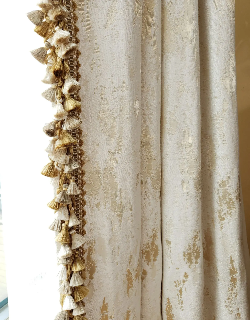 luxury-golden-bedroom-curtains, blackout-curtains, edit-home-curtains